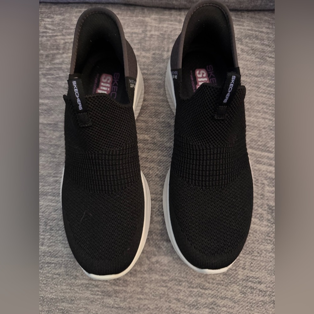 Skechers Slip-ins with Air-Cooled Memory Foam 7 1/2 New
